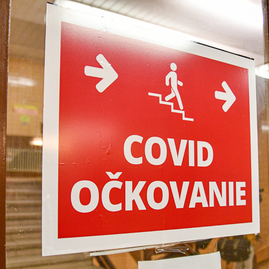 Zväčšiť fotografiu - Proti koronavírusu sa očkujú už aj klienti župných zariadení sociálnych služieb - zdroj_Peter_cacko 2
