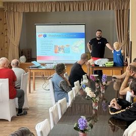 Zväčšiť fotografiu - Prvú pomoc poskytovať vedia, dôležité je, aby sa nebáli - 454332568_827184659529135_3048958188724277882_n