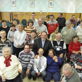 Seniorov v css - jesienka  a css - juh potešil svojím hlasom operný spevák ivan ožvát - rsz_dsc_0785