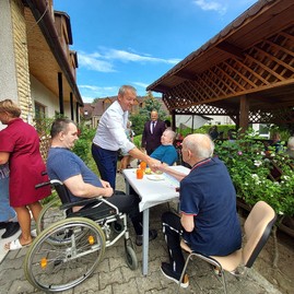 Zväčšiť fotografiu - Služby klientom poskytuje už štvrťstoročie - 20220808_112140