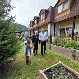 Zväčšiť fotografiu - Služby klientom poskytuje už štvrťstoročie - 20220808_112306