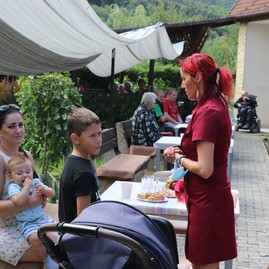 Zväčšiť fotografiu - Služby klientom poskytuje už štvrťstoročie - IMG_1600