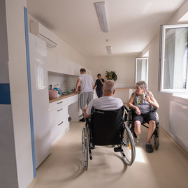 Zväčšiť fotografiu - Sociálne služby v kraji sa za posledné roky výrazne zlepšili - TSK_CSS_AVE_22_mini__20_of_56_