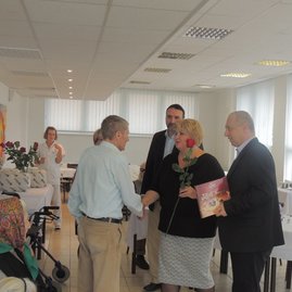Úctu k starším preukázali klientom aj v css bystričan - m_DSCN1573