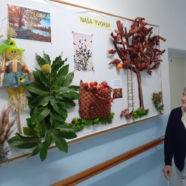 Zväčšiť fotografiu - V css – domov javorina si uctili starších, klienti navštívili aj veľkú javorinu - jesená vyzdoba