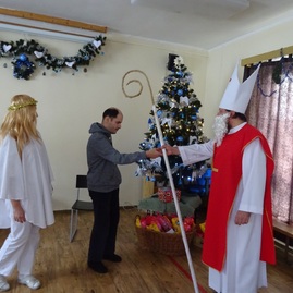 Zväčšiť fotografiu - V dss – adamovské kochanovce sa očkovalo, zariadenie navštívil aj mikuláš - DSC01736
