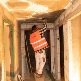 Zväčšiť fotografiu - V prievidzi napredujú práce na špecializovanom zariadení pre autistov - 20200224_PD_DOMINO_krizive_020w
