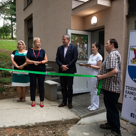 V zariadeniach sociálnych služieb župa odstraňuje fyzické bariéry, pri tých mentálnych pomáhajú psy, zajace a dokonca i pávy - 20180720_MY_ZP_PD_TSK_foto_Radovan_Stoklasa_021w