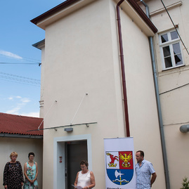 V zariadeniach sociálnych služieb župa odstraňuje fyzické bariéry, pri tých mentálnych pomáhajú psy, zajace a dokonca i pávy - 20180720_MY_ZP_PD_TSK_foto_Radovan_Stoklasa_079w