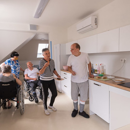 Zväčšiť fotografiu - Viac ako práca, župa opäť ocení zamestnancov v sociálnych službách - TSK_CSS AVE 22_mini (21 of 56)