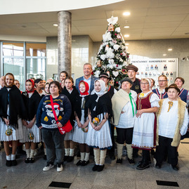 Zväčšiť fotografiu - Vianočné srdce trenčianskej župy otvorilo svoje brány - TSK_vianočné srdce_2024_mini (62 of 133)