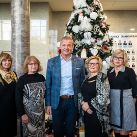 Zväčšiť fotografiu - Vianočné srdce trenčianskej župy otvorilo svoje brány - TSK_vianočné srdce_2024_mini (69 of 133)