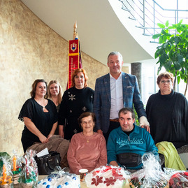Zväčšiť fotografiu - Vianočné srdce trenčianskej župy otvorilo svoje brány - TSK_vianočné srdce_2024_mini (94 of 133)