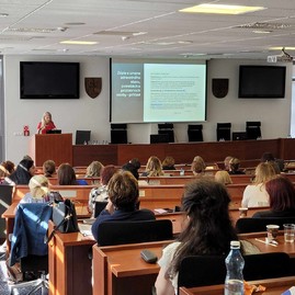 Zväčšiť fotografiu - Vzdelávaním zamestnancov k zvyšovaniu kvality sociálnych služieb