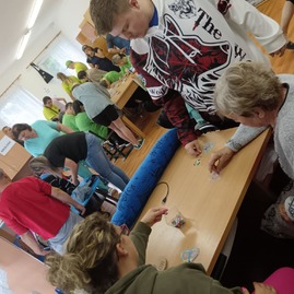 Zväčšiť fotografiu - Z letných zážitkov sa tešia aj klienti zariadení sociálnych služieb