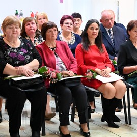 Zväčšiť fotografiu - Za 40 rokov našlo u nich domov a pomoc viac ako 1 200 klientov