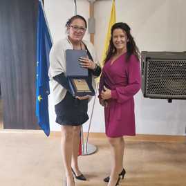 Zväčšiť fotografiu - Za mimoriadne a ľudské nasadenie počas pandémie ocenili dve zss z trenčianskeho kraja - Bellina,n.o_