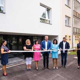 Zväčšiť fotografiu - Župa komplexne zrekonštruovala domov sociálnych služieb v nosiciach - Dss puchov nosice strih pasky pristavba mini 8 