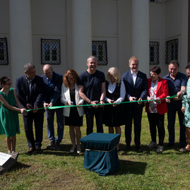 Zväčšiť fotografiu - Župa prinavrátila lesk aj kaštieľu v zemianskom podhradí - 20240409_TN_TSK_Stoklasa_001_123w