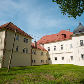 Zväčšiť fotografiu - Župa prinavrátila lesk aj kaštieľu v zemianskom podhradí - TSK_KD_DI_cesty_SPŠ_CTK_mini-66