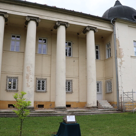 Zväčšiť fotografiu - Župa zrekonštruuje ďalší historický kaštieľ - IMG_9457