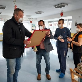 Zväčšiť fotografiu - Župan poďakoval riaditeľom zariadení sociálnych služieb - 20211216_112440
