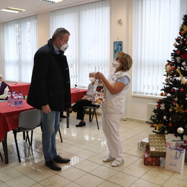 Zväčšiť fotografiu - Župan poďakoval riaditeľom zariadení sociálnych služieb - IMG_4606