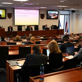 Zväčšiť fotografiu - Januárovému rokovaniu zastupiteľstva dominovali majetkové témy a projekty financované z externých zdrojov