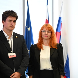 Zväčšiť fotografiu - Kraj ocenil talentovaných žiakov za úspechy dosiahnuté na medzinárodnej úrovni