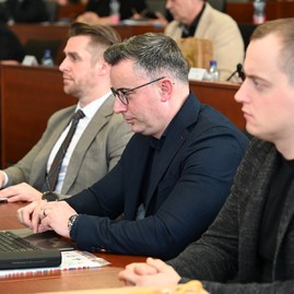 Zväčšiť fotografiu - Krajský parlament sa venoval téme župných nemocníc, ale aj projektom, ktoré chce kraj realizovať za pomoci eurofondov - 