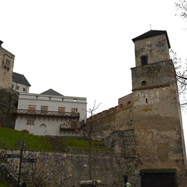 Zväčšiť fotografiu - Na májovom rokovaní poslanci riešili budúcnosť krajských nemocníc aj prvú zmenu rozpočtu
