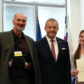 Zväčšiť fotografiu - Na marcovom zastupiteľstve boli ocenení výnimoční žiaci, rokovalo sa aj o spolufinancovaní projektov z eurofondov
