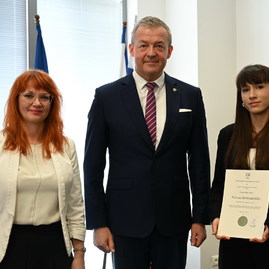 Zväčšiť fotografiu - Na marcovom zastupiteľstve boli ocenení výnimoční žiaci, rokovalo sa aj o spolufinancovaní projektov z eurofondov