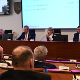 Zväčšiť fotografiu - Na marcovom zastupiteľstve boli ocenení výnimoční žiaci, rokovalo sa aj o spolufinancovaní projektov z eurofondov