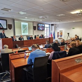 Zväčšiť fotografiu - Niektoré župné zariadenia majú nových riaditeľov, menilo sa aj zloženie krajského parlamentu - 20231127_141717