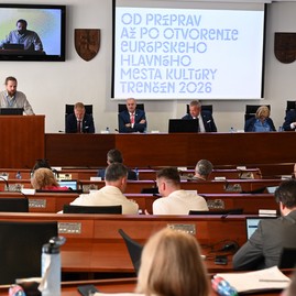Zväčšiť fotografiu - Poslanci schválili prvú zmenu rozpočtu, najviac financií pôjde do oblasti vzdelávania