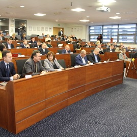 Trenčiansky samosprávny kraj do regiónov budúci rok investuje takmer 50 miliónov eur - Z_TSK_DECEMBER_2017 (4)