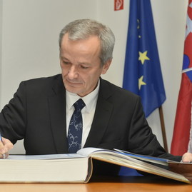 Ustanovujúce zastupiteľstvo tsk - 9974_resize
