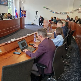 Zväčšiť fotografiu - V. zasadnutie zastupiteľstva tsk - 20230515_143740