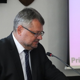 Zväčšiť fotografiu - V najbližšom volebnom období bude v krajskom zastupiteľstve sedieť 44 poslancov, župa pomôže obyvateľom požiarom zasiahnutej bytovky v handlovej - IMG_0054