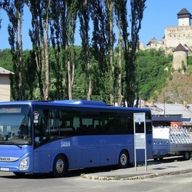 Zväčšiť fotografiu - V najbližšom volebnom období bude v krajskom zastupiteľstve sedieť 44 poslancov, župa pomôže obyvateľom požiarom zasiahnutej bytovky v handlovej - PAD v TN