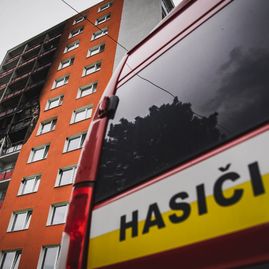 Zväčšiť fotografiu - V najbližšom volebnom období bude v krajskom zastupiteľstve sedieť 44 poslancov, župa pomôže obyvateľom požiarom zasiahnutej bytovky v handlovej - zdroj _ úrad vlády SR