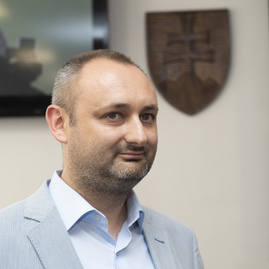 Vii. zasadnutie zastupiteľstva tsk:župa minulý rok hospodárila s prebytkom viac ako 23 mil. €, teraz ich investuje do ciest, nemocníc i škôl - 20180514_Cena_TSK_018