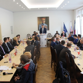 Xi. zasadnutie zastupiteľstva tsk: krajskí poslanci prijali v rodisku m. r. štefánika deklaráciu k 100. výročiu vzniku čsr - IMG_0248