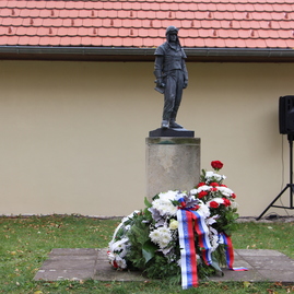 Xi. zasadnutie zastupiteľstva tsk: krajskí poslanci prijali v rodisku m. r. štefánika deklaráciu k 100. výročiu vzniku čsr - IMG_0341
