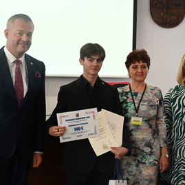 Zväčšiť fotografiu - Župa musela pristúpiť k zníženiu daňových príjmov o takmer 1,9 mil. eur, samosprávam ponúkla prevzatie krajských nemocníc - DSC_8429