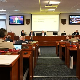 Zväčšiť fotografiu - Župné nemocnice majú jedného riaditeľa, poslanci schválili rozpočet na najbližšie tri roky