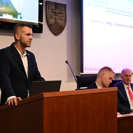 Zväčšiť fotografiu - Župné nemocnice majú jedného riaditeľa, poslanci schválili rozpočet na najbližšie tri roky