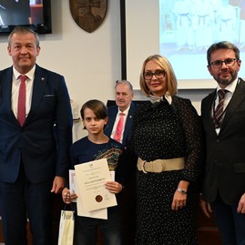 Zväčšiť fotografiu - Župné nemocnice majú jedného riaditeľa, poslanci schválili rozpočet na najbližšie tri roky