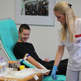 Zväčšiť fotografiu - Aké benefity prináša so sebou darcovstvo krvi? - IMG_3797